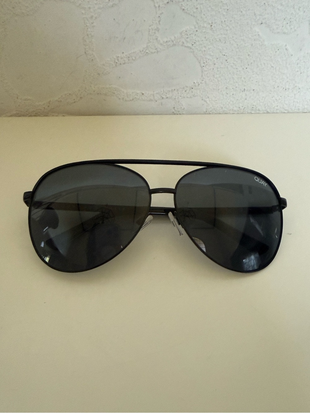 Quay Australia Black Vivianne Metal Aviator Sunglasses Size OS